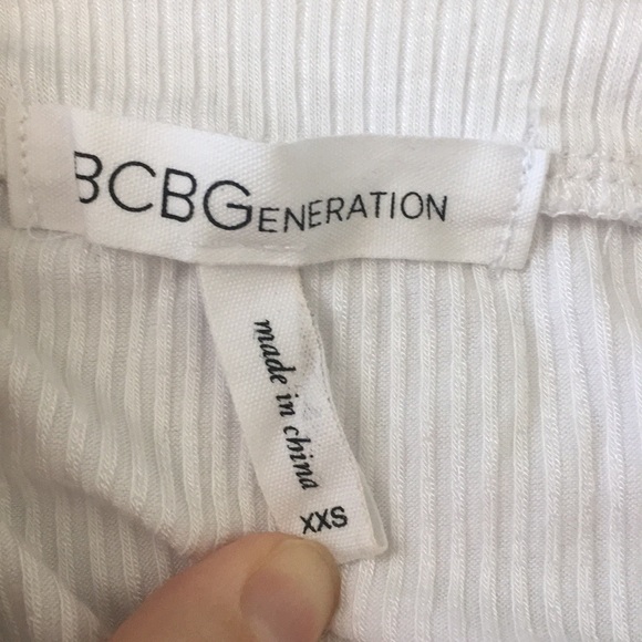 BCBGeneration Solid White Ribbed Crop T-Shirt, XXS - Picture 7 of 8